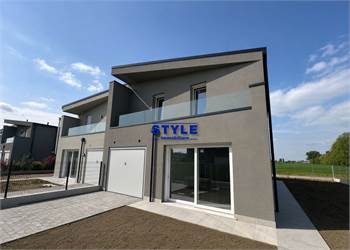 NUOVA BIFAMILIARE CON 4 CAMERE A FIESSO D'ARTICO