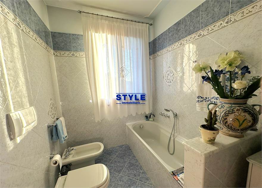 BAGNO FINESTRATO