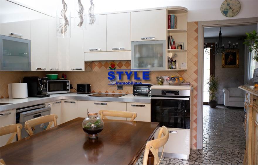 CUCINA SEPARATA