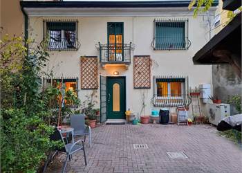 Town House for Sale in Padova